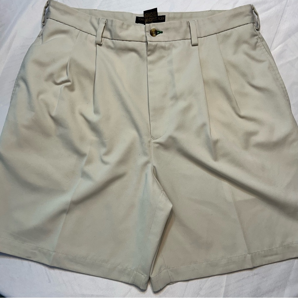 Tommy Hilfiger Cream Flat Front Shorts